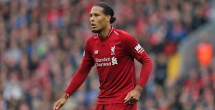 Пюел: Ван Дай е най-добрият защитник в света