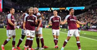 Уест Хем срази десет от Лестър (видео)