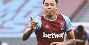  Уест Хем все още очаква отговор от Лингард