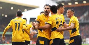 Уувърхемптън - Нюкасъл 2:1 