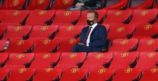  Ричард Арнолд заменя Удуърд на 1 февруари