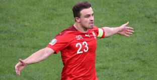 Лион отправи оферта за Шакири