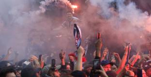 Автомобил се блъсна в празнуващи фенове на ПСЖ