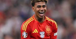 Райт сравни Ямал с младия Рууни