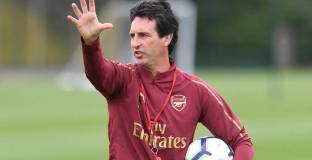 Емери поиска Арсенал да подкрепи Йозил