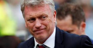 Мойс: Моят Евертън бе на един трансфер от борбата за титлата