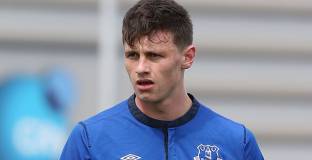 Бивш футболист на Евертън завърши кариерата си