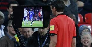 УЕФА отложи внедряването на VAR в груповата фаза на ЛЕ