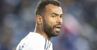 Ашли Коул може да стане помощник на Лампард в Челси