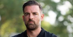 Метцелдер напусна поста си след обвиненията 