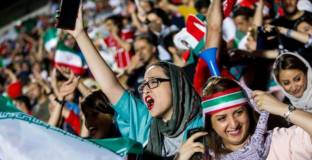 Жените в Иран за първи път от 40 г. присъстваха на футболен мач