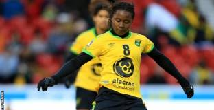 Футболистка почина при загадъчни обстоятелства