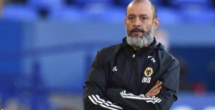 Санто може да се върне в Уулвс