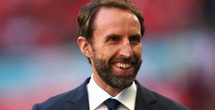  Саутгейт подписа нов договор 