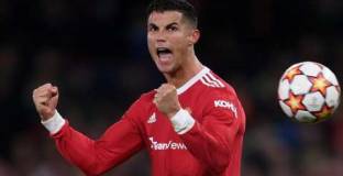 Блинд: Ман Юнайтед играе по различен начин с Роналдо
