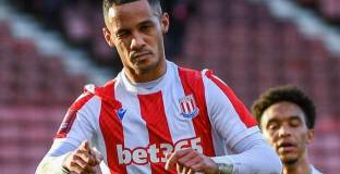 Стоук Сити - Лейтън Ориент 2:0 