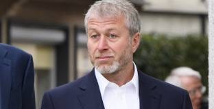 Сидуел разказа, че Абрамович често е посещавал съблекалнята на Челси 