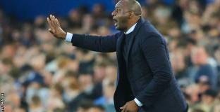  Виейра се размина с наказанието