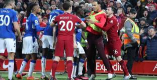 ФА наказа Ливърпул и Евертън 