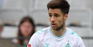 Илия Груев: Много помагам на Лукас Петков, той не говори български