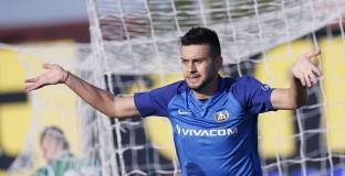 Слави Костов: Поемам отговорността да съм централен нападател на Левски