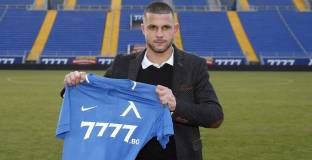 Деян Лозев: Ще защитавам цветовете на най-големият отбор у нас!