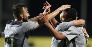 Преговорите между Левски и Васил Панайотов закучиха