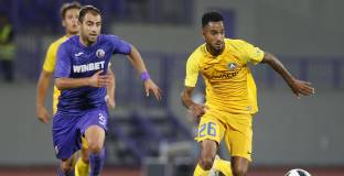 Стоянович направи промени в Левски, вижте групата на сините