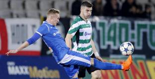 Днес пускат билети за важния бараж Левски - Черно море