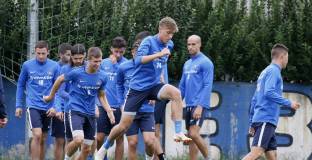 Нападателите на Левски тренират извънредно