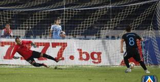 Макенджиев: Ако беше за Левски, щяха да свирят засадата и фаула