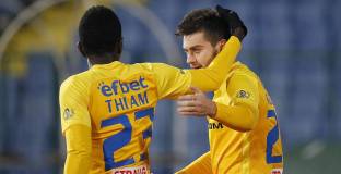 Левски остана без победа в контролите, Божинов с уникален пропуск