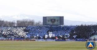 Левски пуска феновете да надъхат тима за Вечното дерби