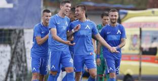 Левски с трудна победа над Бистришките тигри (видео)