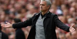 Моуриньо помоли Конте да не се прави  на жертва 