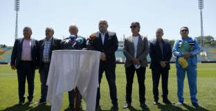 Кралев към феновете на ЦСКА: Спазвайте мерките или ще има наказания