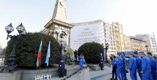 Отборът на Левски почете паметта на Апостола (видео)