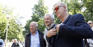 Наско Сираков вързал тенекия на футболистите - те ще тънат в неведение