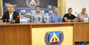 Левски представи новия си треньор и обявиха програмата за предсезонната подготовка