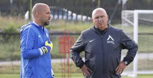 Пореден футболист напуска Левски - сините остават само с един вратар