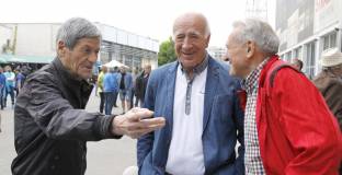 Левски почете Кирил Ивков с плакет