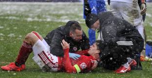 Капитанът на ЦСКА със спукано тъпанче и разкъсване на ухото