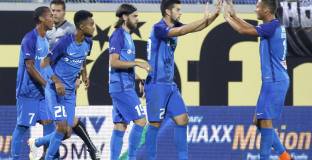 Левски отново на върха след победа в най-старото столично дерби