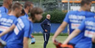 Левски потегли за първия лагер, трима не попадат в сметките на Роси