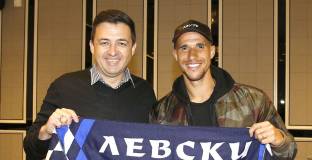 Обертан преподписа с Левски до 2021 година