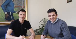 Млад вратар подписа с Левски