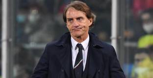   Манчини получавал заплатата си в Ман Сити по фиктивни документи