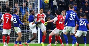 Комисия призна, че Евертън е трябвало да получи дузпа срещу Арсенал 