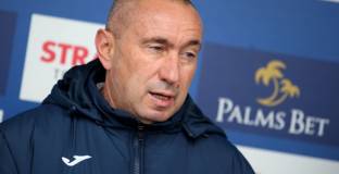 Мъри Стоилов: Казах на играчите, че феновете ги болят ръцете от пляскане за загуби (видео)