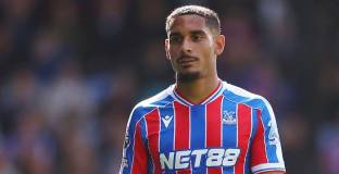 Ливърпул и още три клуба следят защитник на Палас 